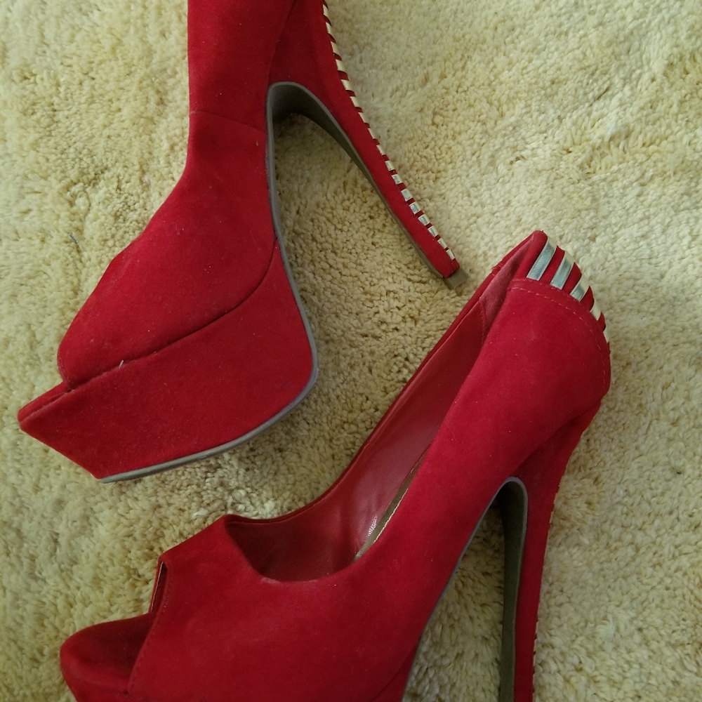 Platform Heels - Picture 3 of 5